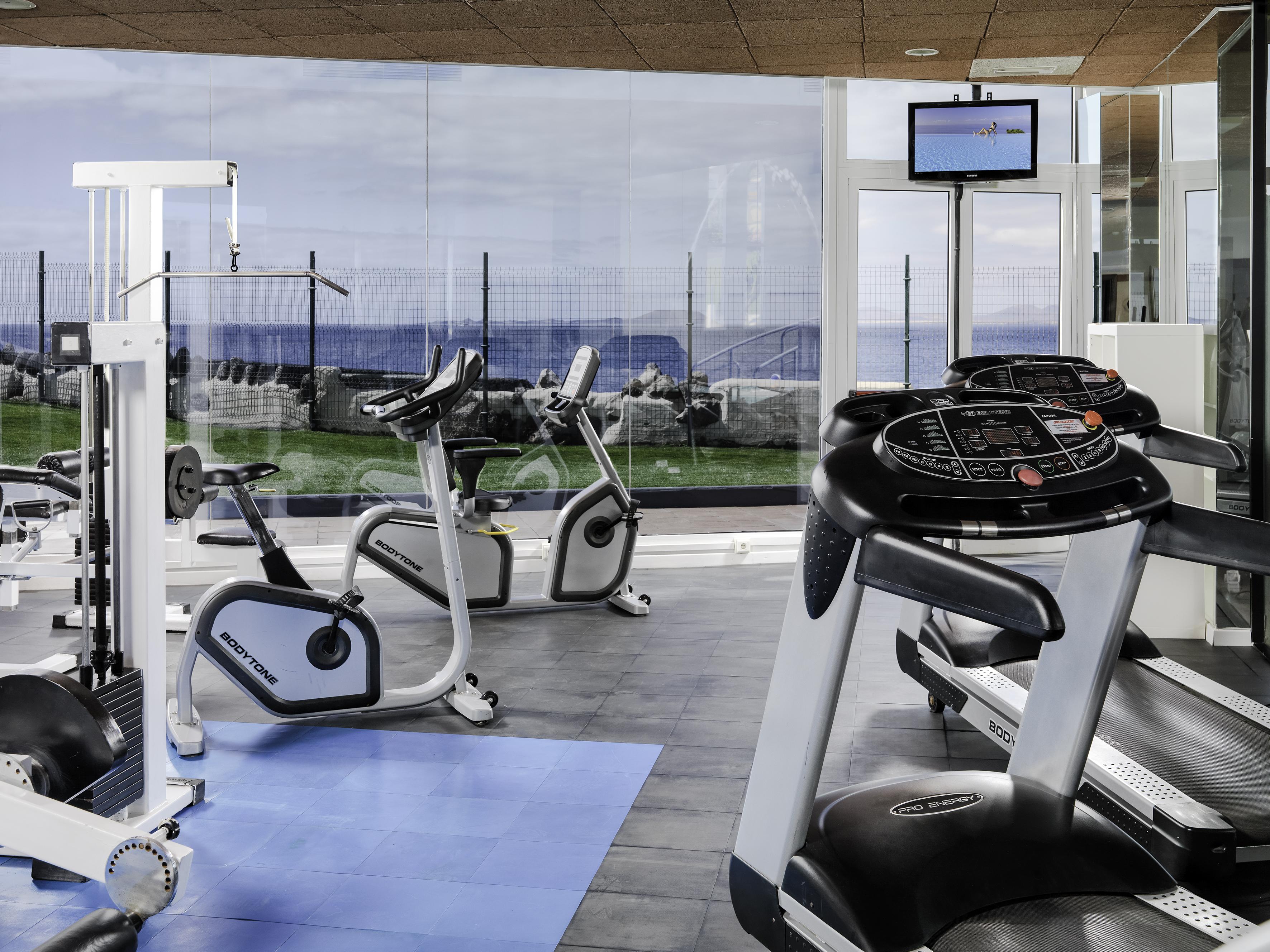 H10 Rubicon Horizons Collection (Adults Only) Hotel Playa Blanca  Exterior foto The gym at the hotel